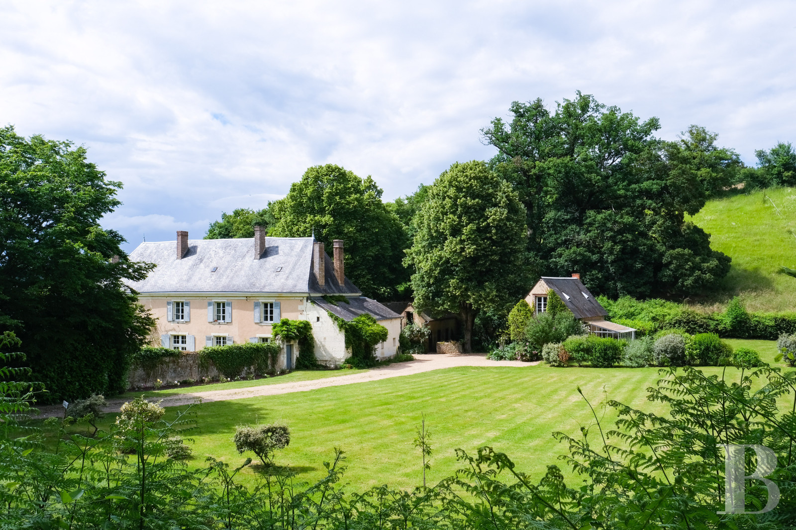 Sur la route du Mans,  une maison d’artistes et ses multiples « îlots » - photo  n°1